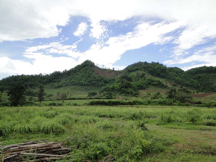 2005, 2nd Apr Master Hsin Tao received a donation of land from a village head in Naung Mon. A multi-functional Naung Mon began to come into shape.