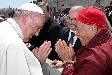 Master Hsin Tao headed to Vatican City to meet with Pope Francis. He expressed the wish for Catholics to join the endeavor of the University for Life and Peace.